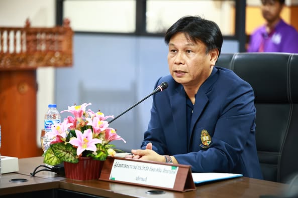 ผู้ช่วยศาสตราจารย์ ดร.วิทวัส ดิษยะศริน สัตยารักษ์ อธิการดีมหาวิทยาลัยหาดใหญ่, ผู้บริหาร และคณาจารย์คณะศึกษาศาสตร์และศิลปศาสตร์ ให้การต้อนรับ คณะศึกษาดูงานจากสำนักงานเลขาธิการสภาการศึกษา
