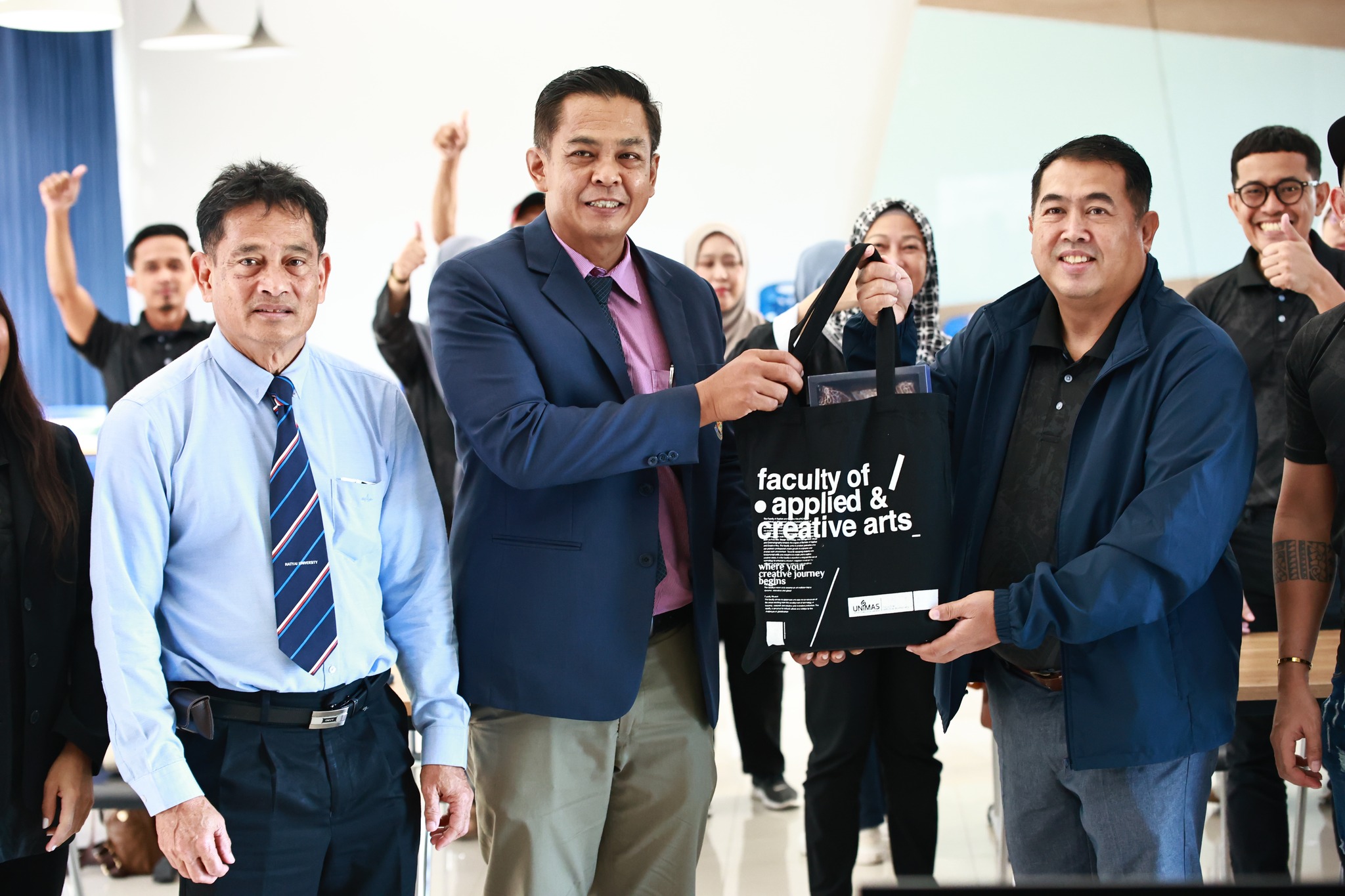 คณะผู้บริหาร University Malaysia Sarawak (UNIMAS) เข้าเยี่ยมชม U-Studio คณะนิเทศศาสตร์ และเยี่ยมชมพิพิธภัณฑ์เมืองหาดใหญ่